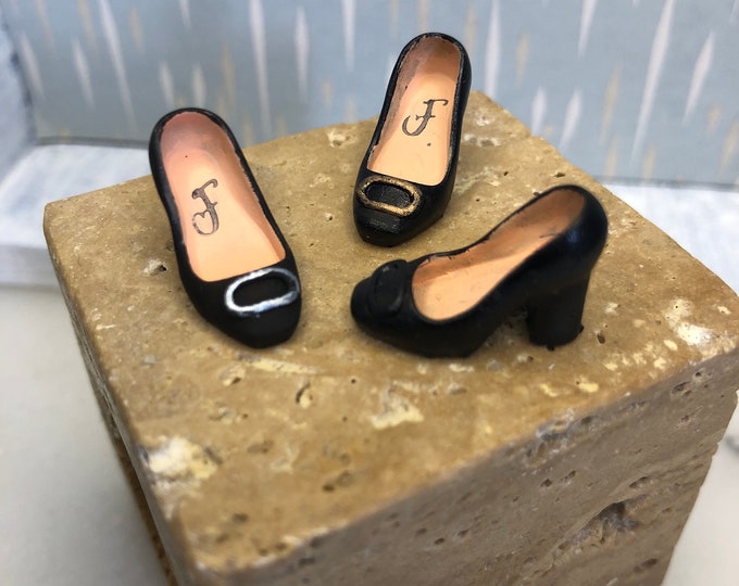 Heigh heels shoes for Heidi Ott Ladies or for dollhouse decorations (1:12)