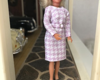 A Lundby woman doll with new dress (1:18)