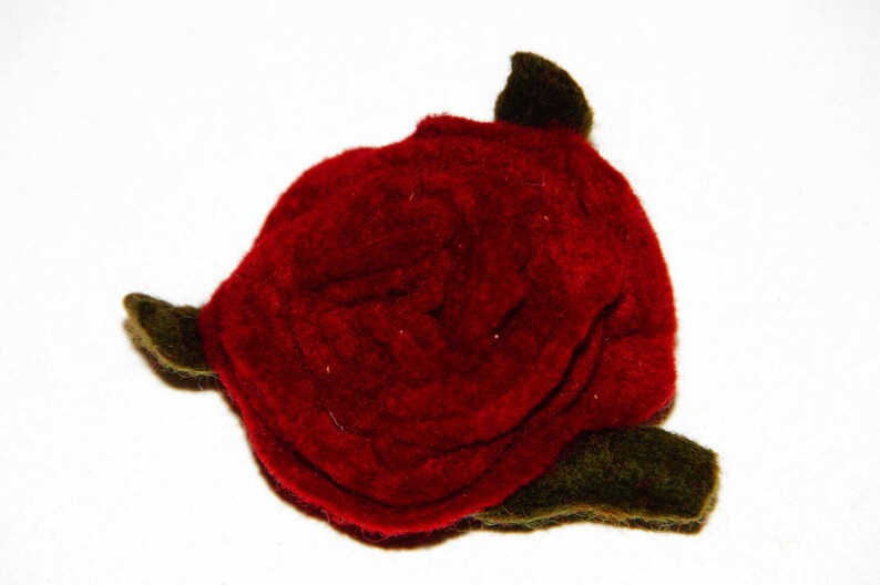 Rote Rose aus Filz zur Dekoration, Geschenk für die Frau, Valentinstaggeschenk, Muttertaggeschenk Bild 4