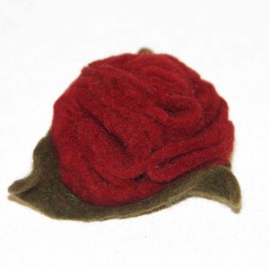 Rote Rose aus Filz zur Dekoration, Geschenk für die Frau, Valentinstaggeschenk, Muttertaggeschenk Bild 3