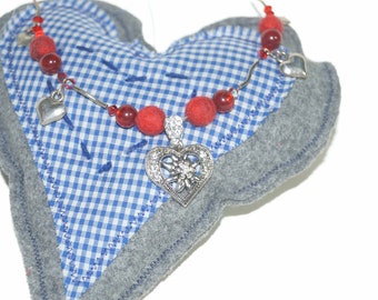 Trachtenkette in rot aus Filz mit versilberte Herzen, Strass und Blingbling :), Modeschmuck, auf Wunsch dazu Ohrschmuck