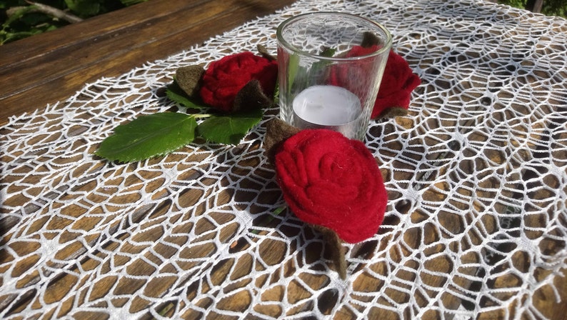 Rote Rose aus Filz zur Dekoration, Geschenk für die Frau, Valentinstaggeschenk, Muttertaggeschenk Bild 2