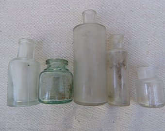 Vintage bottles, 19 / 20 C glass bottles, vintage glassware, re-enactment props, LARP Phys-reps, set dressing