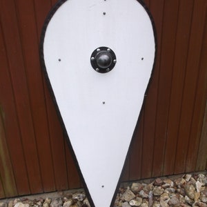 Blank round topped kite Shield, medieval knight, combat ready, re-enactment shield, 1066 shield, Norman Teardrop shield