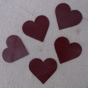 Corazones de cuero, insignia de amor, parche de cuero rojo, corazones de San Valentín, insignia de librea de corazón