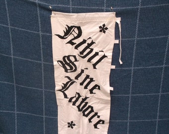 Latin, nothing without labour, swallow tailed banner, medieval banner, re-enactment flag