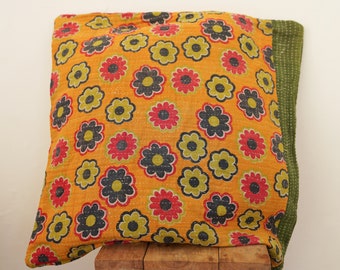 Beau coussin Kantha vintage, Jaipur Shop Kantha Housse de coussin fabriquée en Inde Superbe travail à la main Coussin Kantha en coton de haute qualité