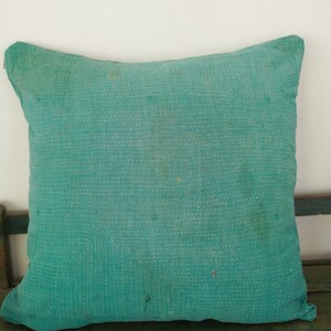 Vintage Kantha Pillow Cover: 50x50cm Bohemian Cushion