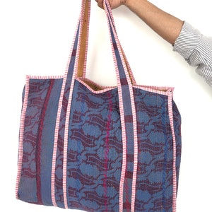 Handmade Vintage Kantha Tote Bag: Quilted Cotton, Fine Stitch