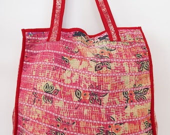 Bolso tote vintage Kantha: accesorio de algodón acolchado hecho a mano