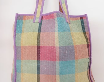 Bolso tote vintage acolchado Kantha: accesorio de algodón orgánico hecho a mano