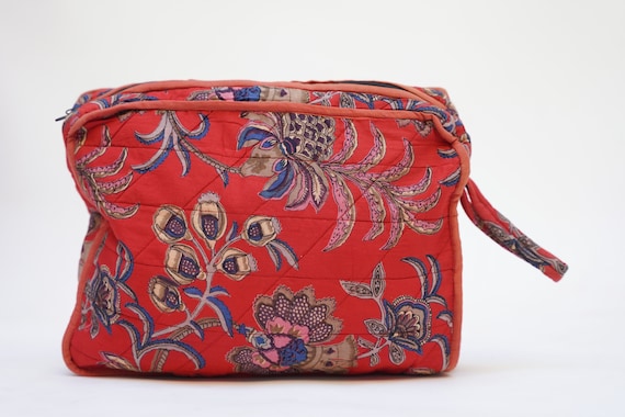 Floral Printed Quilted Clutch Bag Indian Elegant Red Bohemian Bags Traditional Jaipuri Handmade Bags Antique Messenger Bags Designer Bags Etsy Canada
