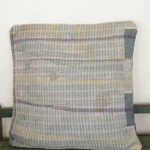 Vintage Kantha Pillow Cover: 50x50cm Bohemian Quilted Cushion