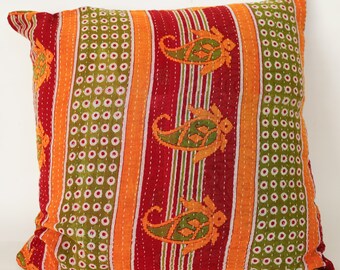 Vintage Kantha Quilted Cushion Cover: Bohemian Patchwork Pillow (60x60cm)