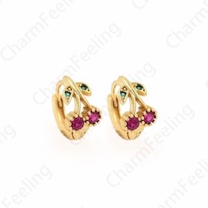 Cercerises, boucles d’oreilles en cerise, boucles d’oreilles de fruits, Micropavé CZ Fruit Charm, bijoux en cerisier fourrés en or 18K, fournitures de bijoux de bricolage, 12x6.8mm