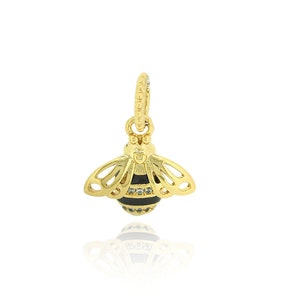 Bee pendant or charm of insect themed jewelry, honey bee necklace bracelet,Gift Idea  1pcs 22*15mm
