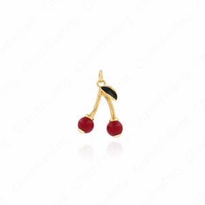 Pendentif cerise émaillé, breloque fruitée, collier cerise rempli d&#39;or 18 carats, pendentif cerise, accessoires de fabrication de bijoux DIY 24,5 x 17 x 6 mm