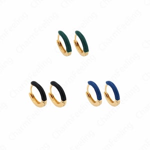 1 paar emaille charme, minimalistische oor hoepel, kleine hoepel, 18K goud gevuld emaille Huggie hoepel, het perfecte cadeau voor haar en het meisje 12x11.5x2.5mm