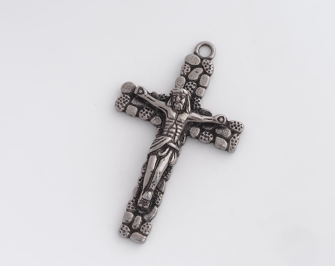 Cross Pendant,Retro Cross Necklace,Stainless Steel Religious Charm,DIY Jewelry Supplies 52.2x31x7.6mm
