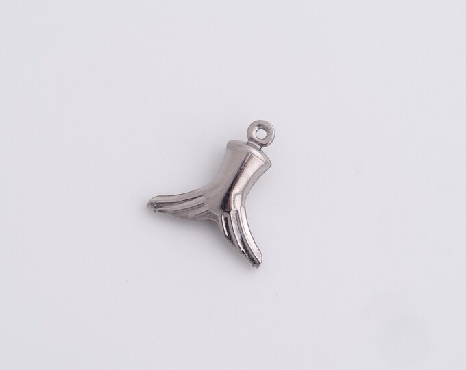 20pcs Stainless Steel Fish Tail Pendant,Charming Tail Design,Silver Pendant, DIY Jewelry, Supplies,15x14.2x4mm