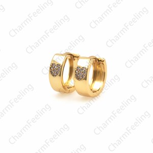 18K goud gevulde hart oorbellen, messing vergulde oorbellen, hart oorbellen, micropavé kubieke zirconia oorbellen, 13x14x4,5 mm 1 paar