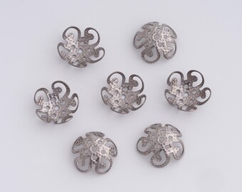 20 pcs Stainless Steel Caps,Spacer Jewelry,Bead Caps,Pearl Caps,Flower Caps,Flower Bead Caps,DIY Gold Jewelry Making,10.4x3.7mm