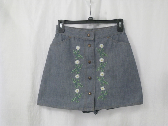 1970s Levis Embroidered Jean Skirt Short Skort