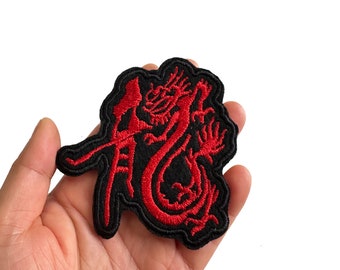 Dragon Tattoo geborduurde patches Custom, Dragon Character-patches gestanst, opstrijkbaar naaiborduurwerk Tag voor hoed jas rugzak kleding