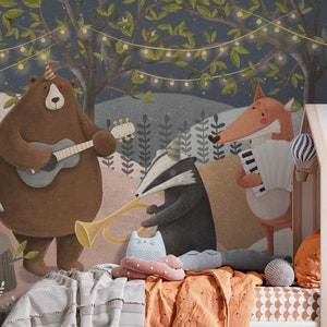 Carta da parati per bambini "Forest Party Night" - murale con animali della foresta che giocano di notte | Autoadesivo o non tessuto | Decorazione della cameretta dei bambini