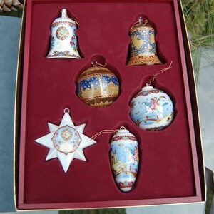 Vintage - Limited Edition 2000 - Hutschenreuther Porcelain Ornament Set (6)