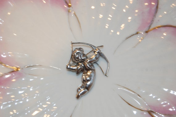 Vintage - Unmarked Sterling Silver - Cupid Pin - image 3