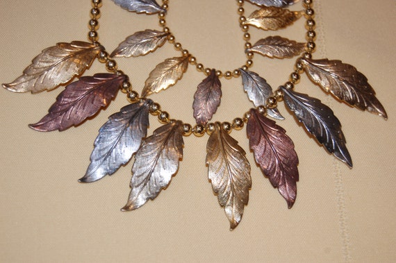 Vintage - Two-Tiered Gold Beaded Leaf Necklace - image 1