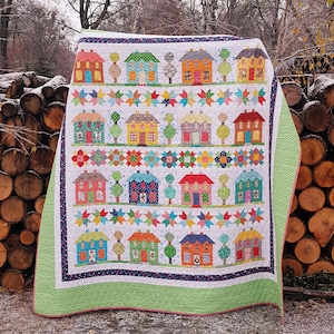 Queen Size Farmhouse Quilt: Traditional Home Sweet Home Design