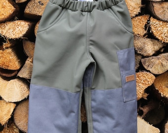 Sotftshellhose/Matschhose "Grünspecht" olive grün junge mädchen unisex hose robustbesatz