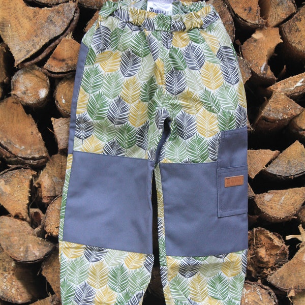 Outdoorhose/Matschhose "Dschungelkind" olive senf Blätter Jungen Mädchen unisex