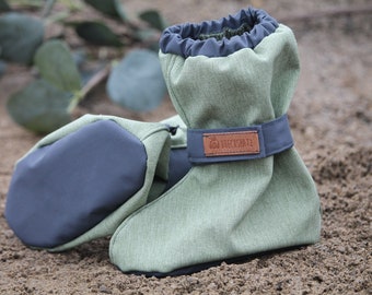 Chaussettes/couvre-chaussures softshell « Grasshopper » bottes de bébé chaussures d’éveil vert automne hiver chaussures de bac à sable