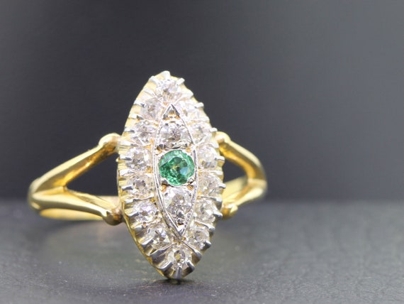 Beautiful Emerald and Diamond Navette 18 carat Go… - image 4