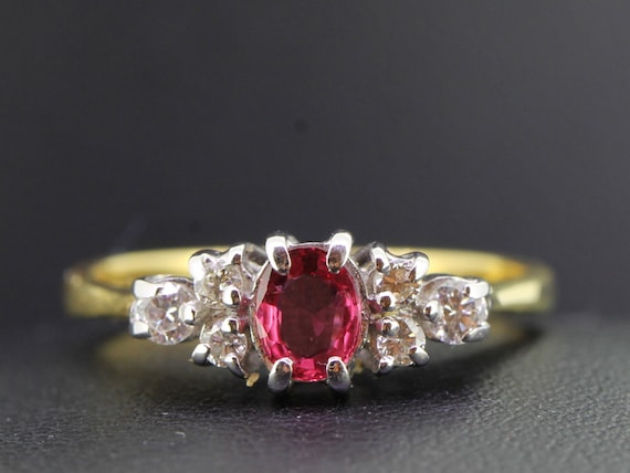 Elegant Ruby and Diamond 18 carat Gold Engagement… - image 1