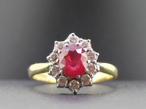 Elegant Ruby and Diamond 18 carat Gold Cluster En… - image 1