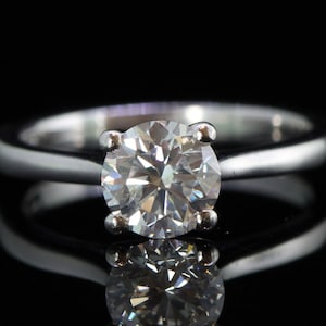 Vintage Diamond Solitaire Platinum Ring 0.92ct Diamond with Cert