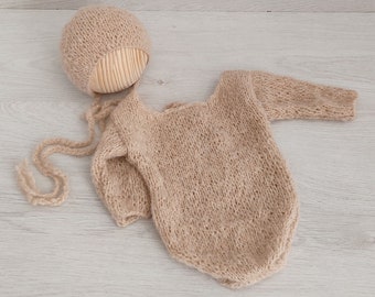 Ensemble beige barboteuse et bonnet fille nouveau-né pour la photographie, tenue nouveau-né en alpaga tricoté, accessoires photo nouveau-né fille,