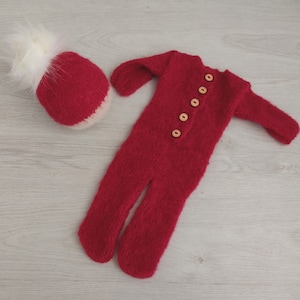 Knitted Christmas Outfit for Newborn Photography