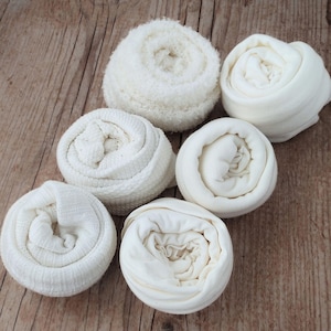 Manta blanca para fotografía de recién nacidos: elija la textura (lisa, de punto o estampada) y elija el fondo a juego.