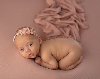 Dusty pink ribbed backdrop for newborn photography GRACE, Textured posing fabric set newbon photo props, Baby beanbag drop photography prop