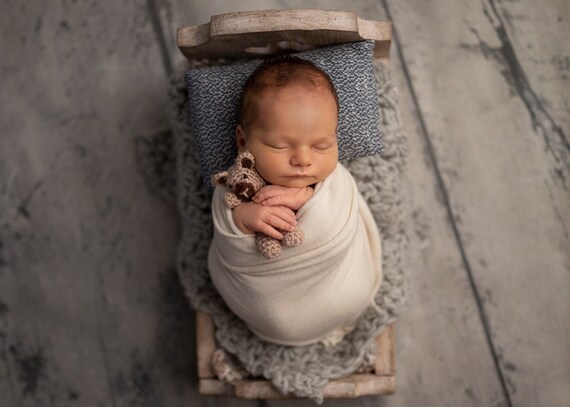 newborn baby wrap photography