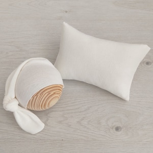 Newborn Sleepy Hat and Pillow Set for Photography, Soft Knot Hat and Matching Pillow Newborn Photo Props, Accessories &quot;Julia&quot;