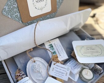 Self-care gift box, lavender, for women, wellness set. Gift for Mom. Personalized, sustainable.