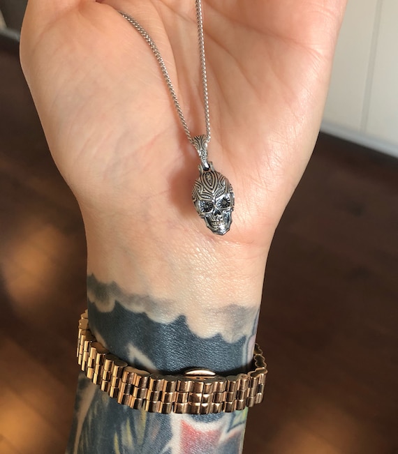 Mens skull pendant necklace outlet