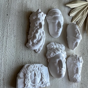 Greek Mythology Wall Bust Set (6 pcs) – Handmade Apollo, Artemis, Medusa, Athena, Zeus & Muse Sculptures,Wall Decoration,Living Room Decor