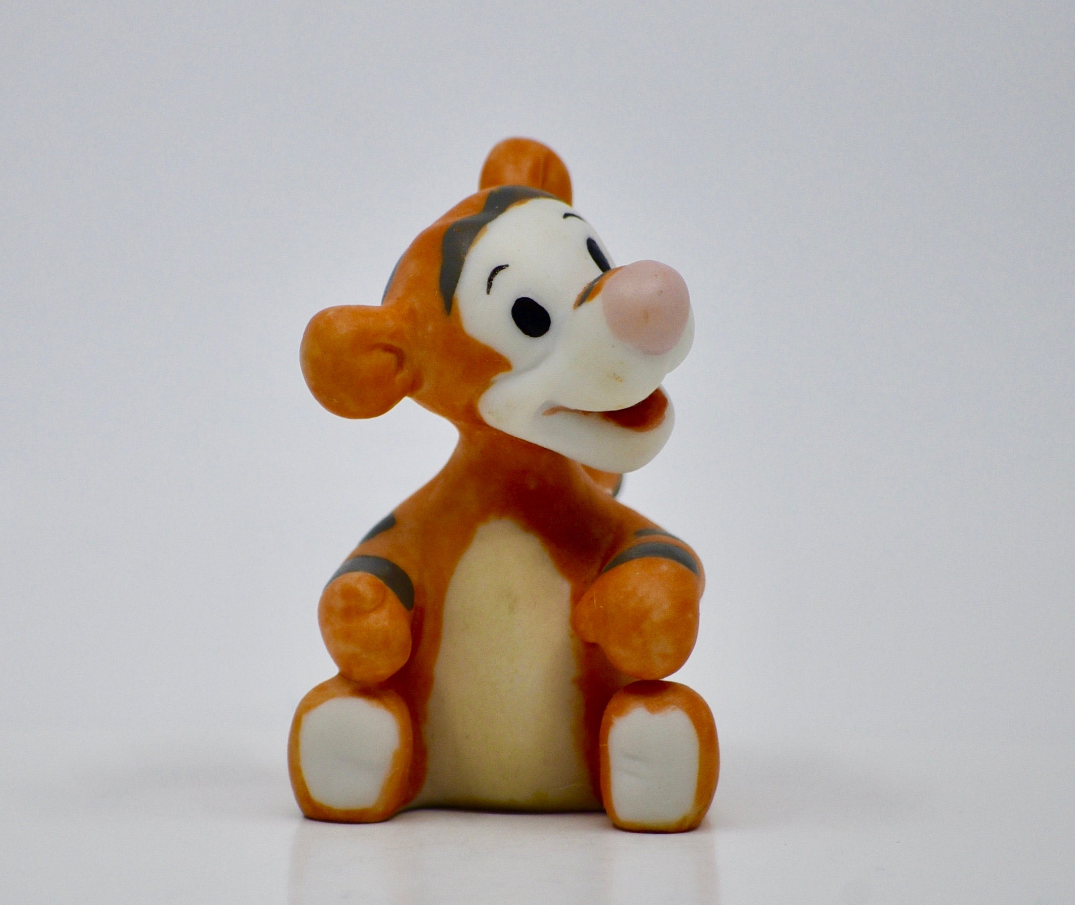 Disney /"Pooh and Friends/" Porcelain Figurine For Baby Sign